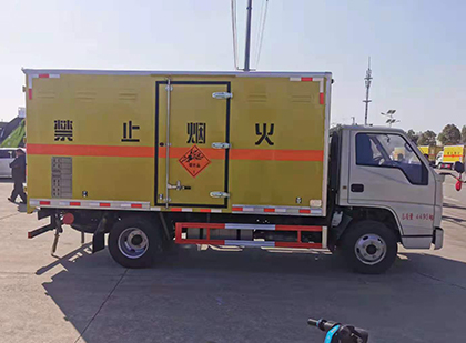 洪湖爆破器材运输车